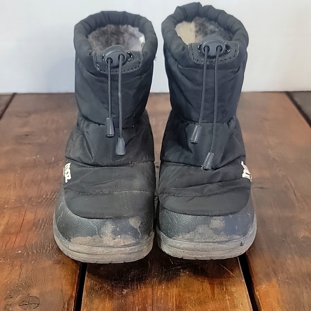 MOZ Black Winter Boots